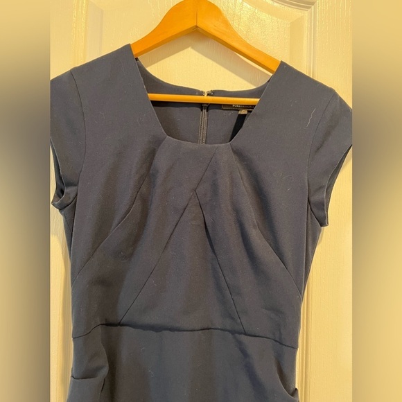 BCBG Max Azria Joana Ruched Fitted Mini Pencil Dress Navy Blue size 6 - Picture 3 of 7